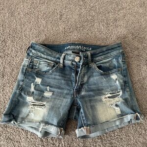 American Eagle Super Stretch Jean Shorts
Size: 6